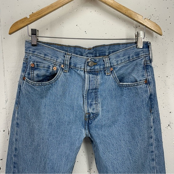 Levi's Men's 501 Size 30 x 30.7 Original Regular Fit Straight Leg Jeans - Picture 3 of 14